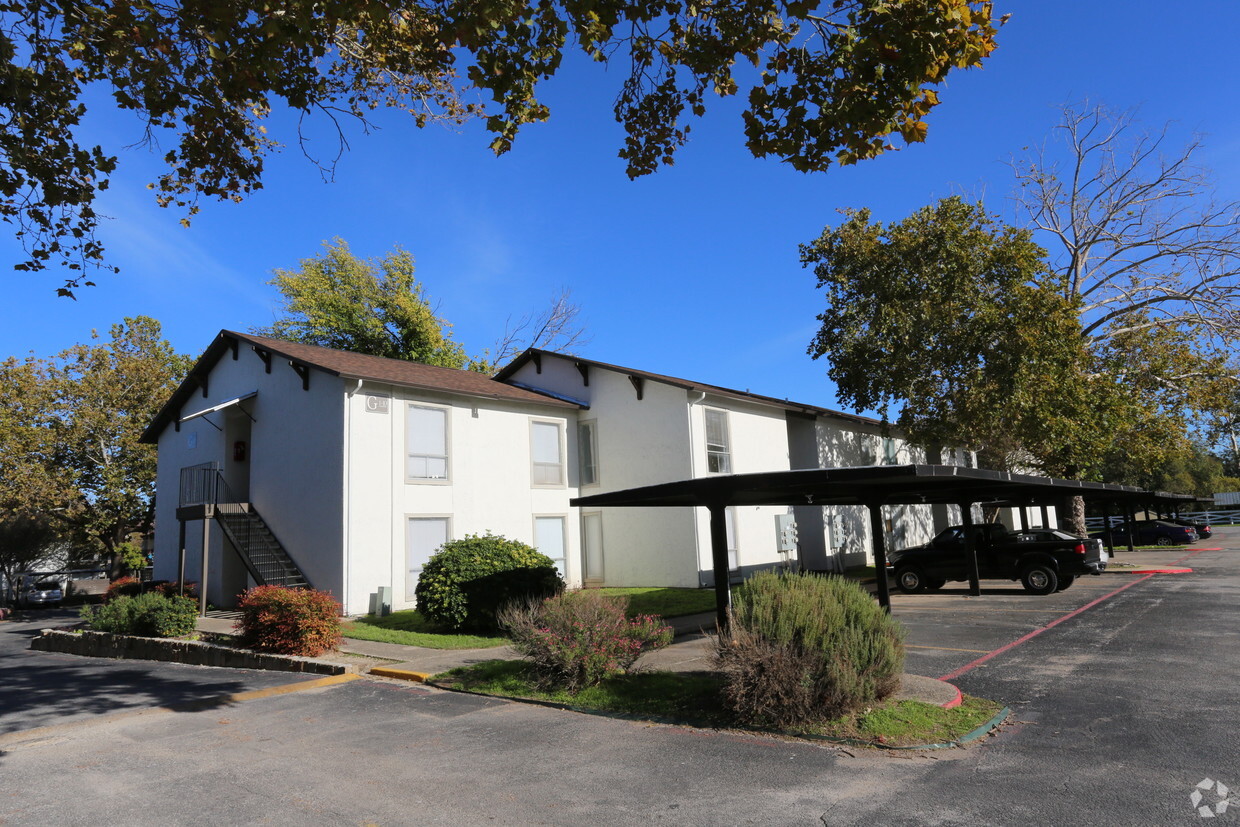 Cooper Street Capital Apartment Management Investments Multi-Family Property Operations The Izzy exterior photo