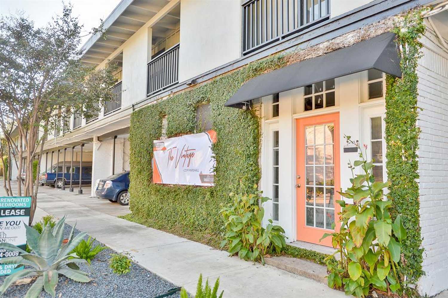 Cooper Street Capital Apartment Management Investments Multi-Family Property Operations The Vintage facade
